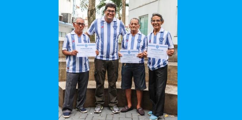 Paysandu lança camisa retrô e homenageia ídolos da histórica vitória sobre o Peñarol
